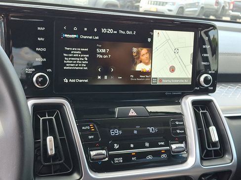 Used 2023 Kia Sorento EX image 27