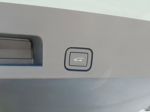 New 2026 GMC Acadia AT4 w/ Luxury Package image 28