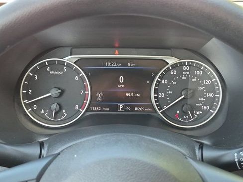 Used 2025 Nissan Sentra SV FWD image 13