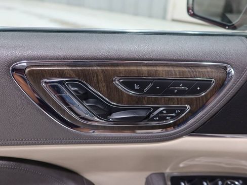 Used 2020 Lincoln Continental Reserve FWD image 26