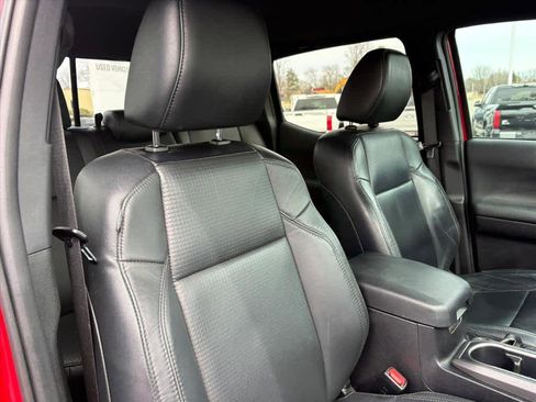 Used 2021 Toyota Tacoma TRD Sport w/ TRD Premium Sport Package image 6