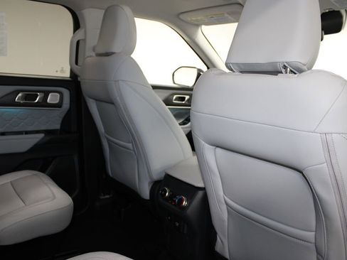 New 2026 Ford Explorer Platinum w/ LUX Leather Package AWD/4WD image 34