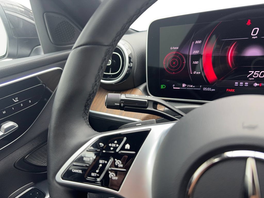 Used 2025 Mercedes-Benz C 300 4MATIC Sedan image 39