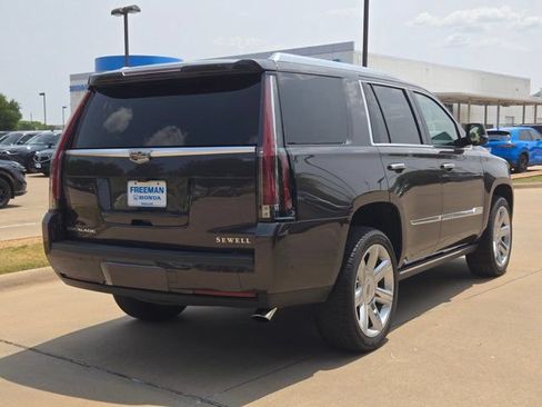 Used 2017 Cadillac Escalade Premium Luxury AWD/4WD image 5