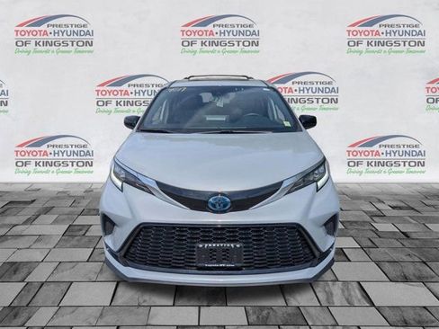 Certified 2023 Toyota Sienna XSE w/ XSE Plus Package AWD/4WD image 9