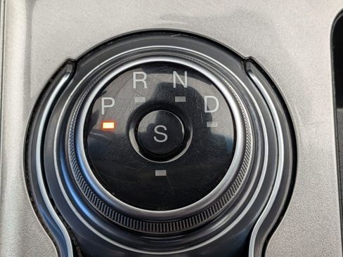 Used 2023 Ford Edge SEL image 12