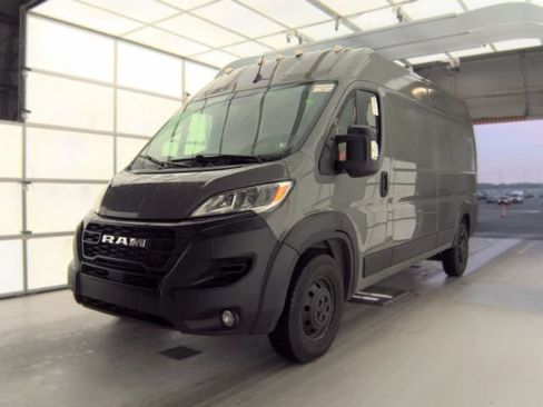 Used 2023 RAM ProMaster 2500 FWD image 3
