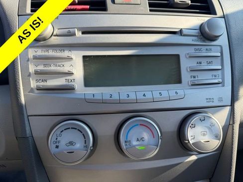 Used 2010 Toyota Camry LE image 16