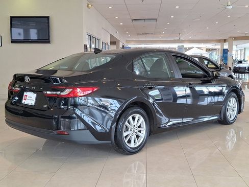 Certified 2025 Toyota Camry LE image 7