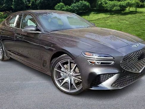 Used 2023 Genesis G70 2.0T image 2