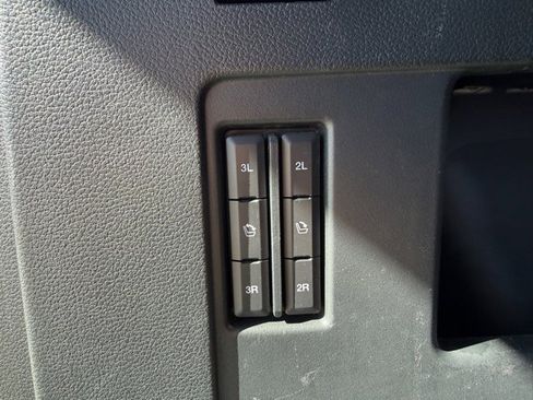 Used 2020 Ford Expedition XLT w/ Equipment Group 202A image 8