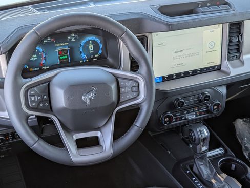 New 2025 Ford Bronco Outer Banks AWD/4WD image 12