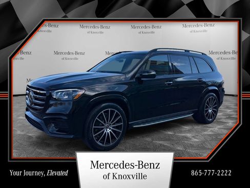 Used 2025 Mercedes-Benz GLS 580 4MATIC image 1