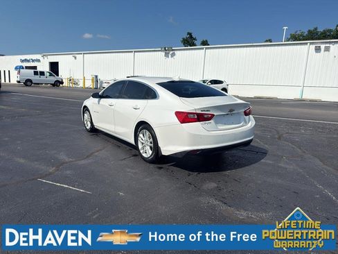 Used 2017 Chevrolet Malibu LT w/ Driver Confidence Package FWD image 4