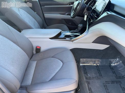 Used 2023 Toyota Camry LE image 29