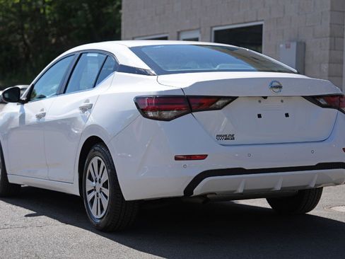 Used 2022 Nissan Sentra S FWD image 3