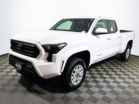 New 2026 Toyota Tacoma SR5 image 4