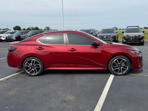 Used 2024 Nissan Sentra SR w/ SR Premium Package FWD image 4