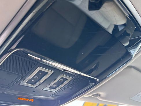 Used 2021 Land Rover Range Rover Velar S image 35