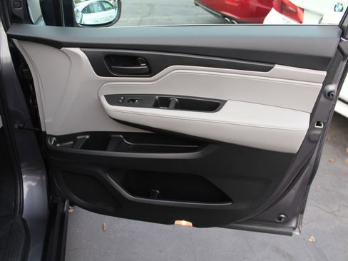 Used 2019 Honda Odyssey EX image 20