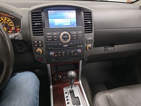 Used 2012 Nissan Pathfinder LE AWD/4WD image 15