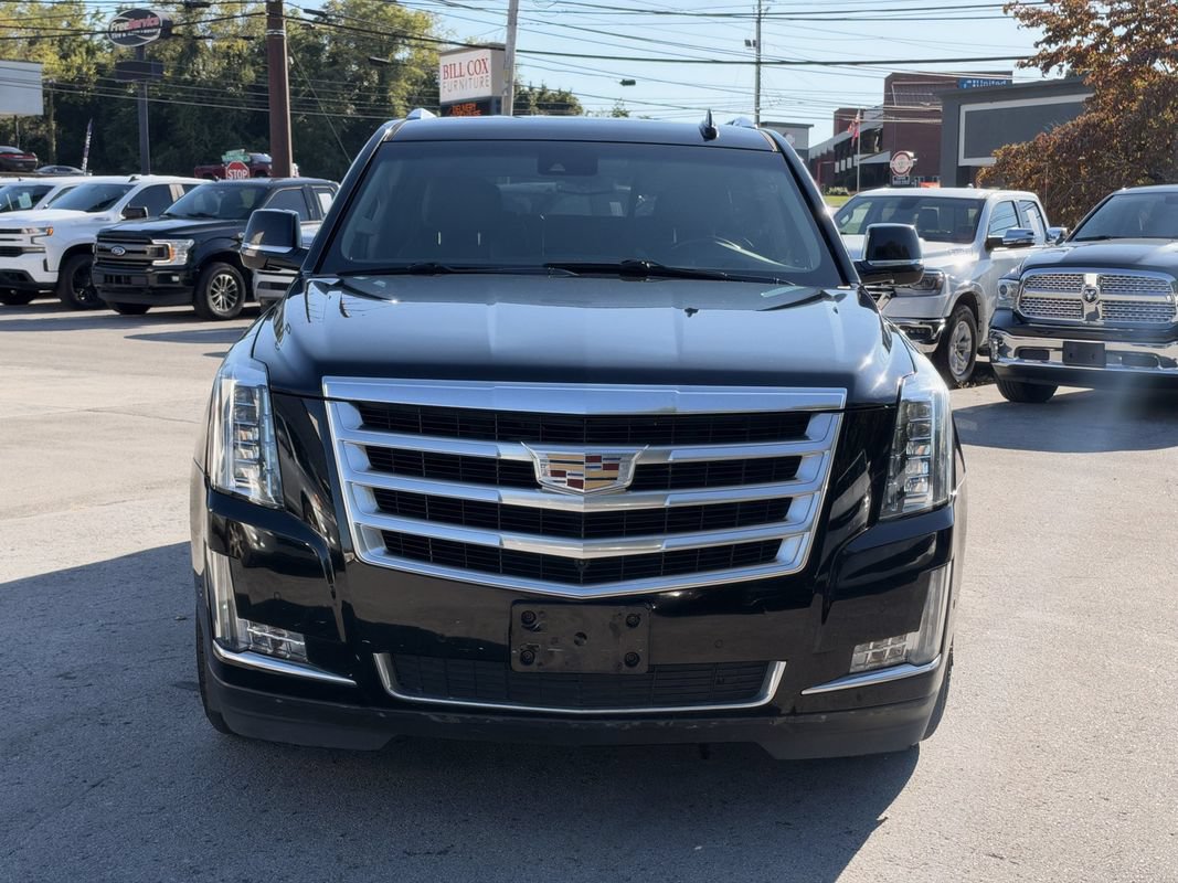 Used 2019 Cadillac Escalade Luxury AWD/4WD image 9