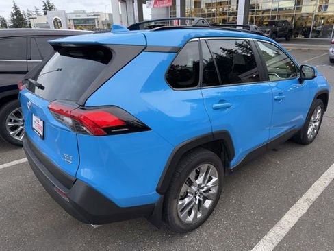 Used 2019 Toyota RAV4 XLE Premium w/ Advanced Technology Package AWD/4WD image 24