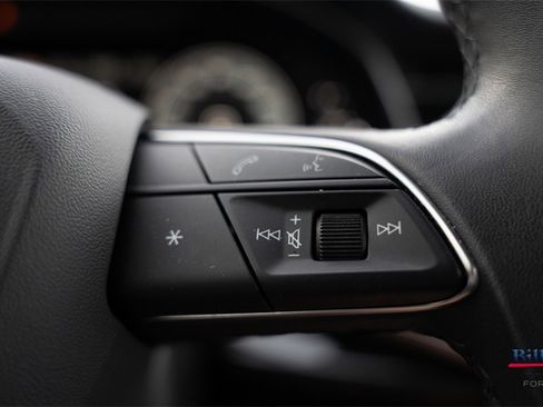 Used 2024 Audi Q7 3.0T Premium Plus image 15