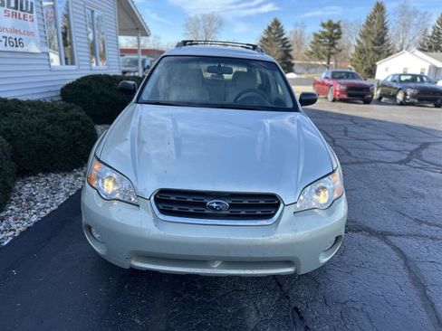 Used 2007 Subaru Outback 2.5i image 2