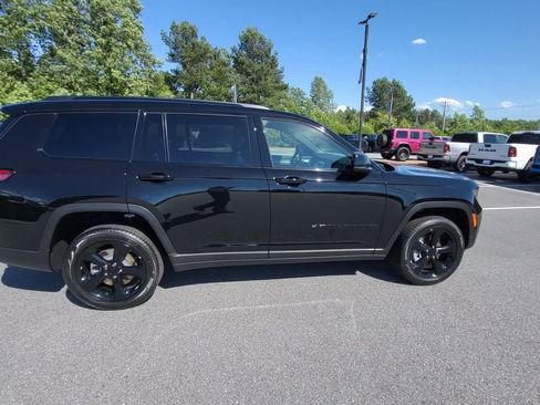 New 2025 Jeep Grand Cherokee L Limited w/ Black Appearance Package image 8