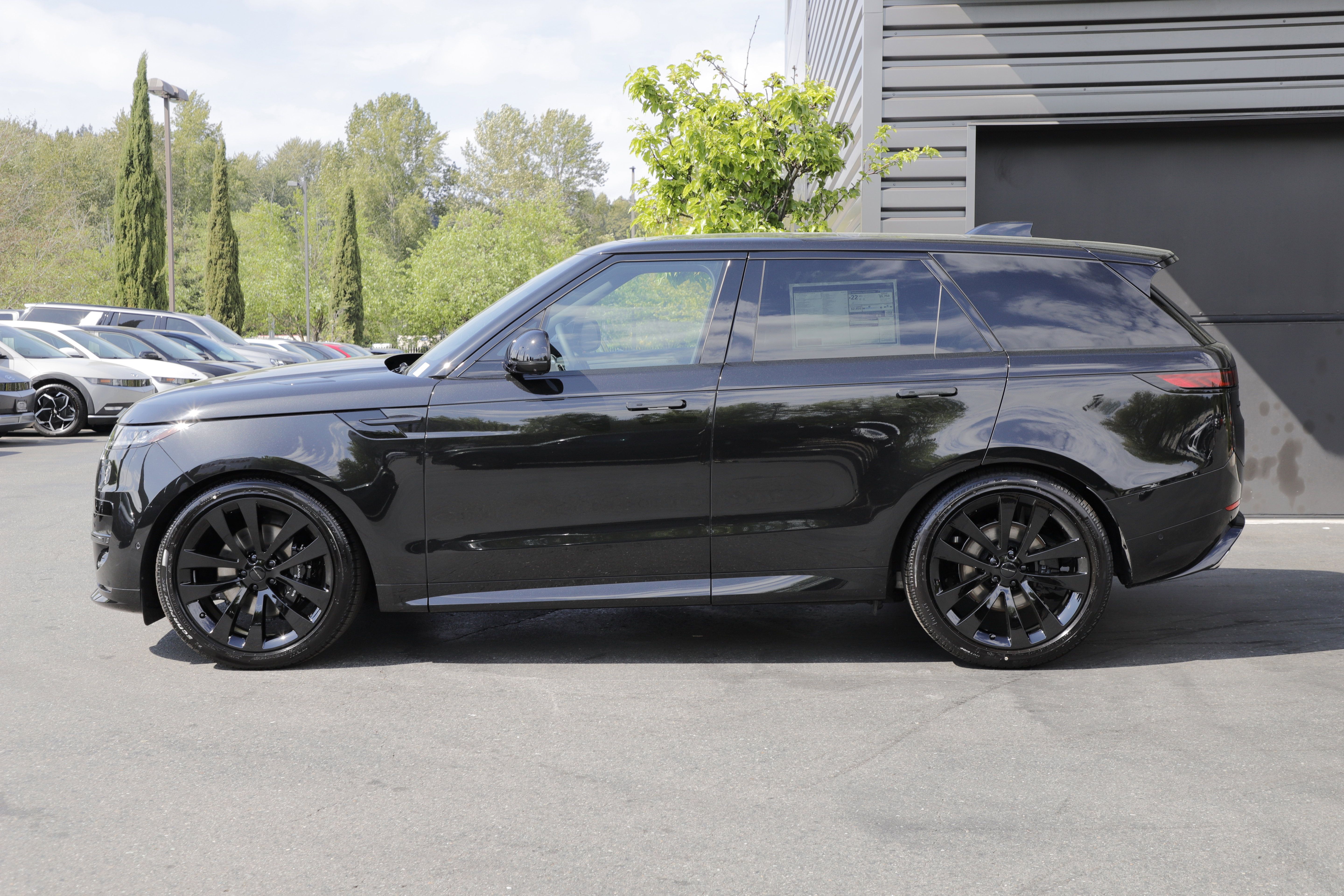 New 2026 Land Rover Range Rover Sport Dynamic SE AWD/4WD image 7