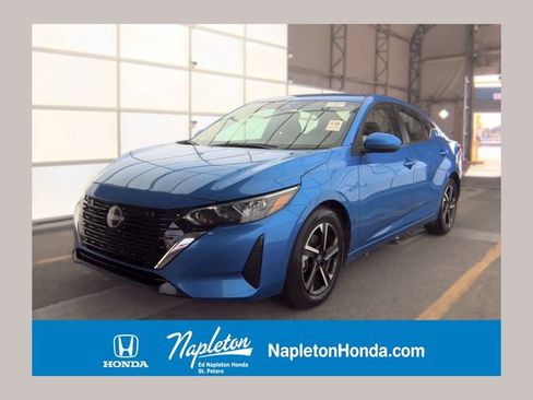 Used 2025 Nissan Sentra SV FWD image 1
