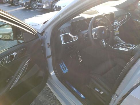 New 2026 BMW X6 M60i image 6