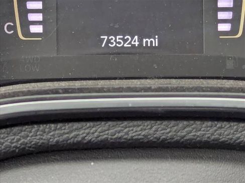 Used 2019 Jeep Cherokee Latitude Plus w/ Cold Weather Group AWD/4WD image 10