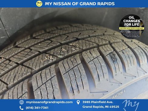 Used 2023 Nissan Pathfinder SV AWD/4WD image 35