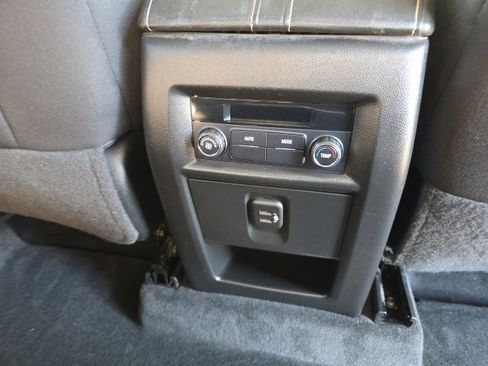 Used 2020 Chevrolet Traverse LS image 14