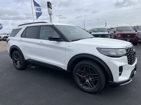 New 2026 Ford Explorer ST-Line w/ ST-Line Street Pack image 2