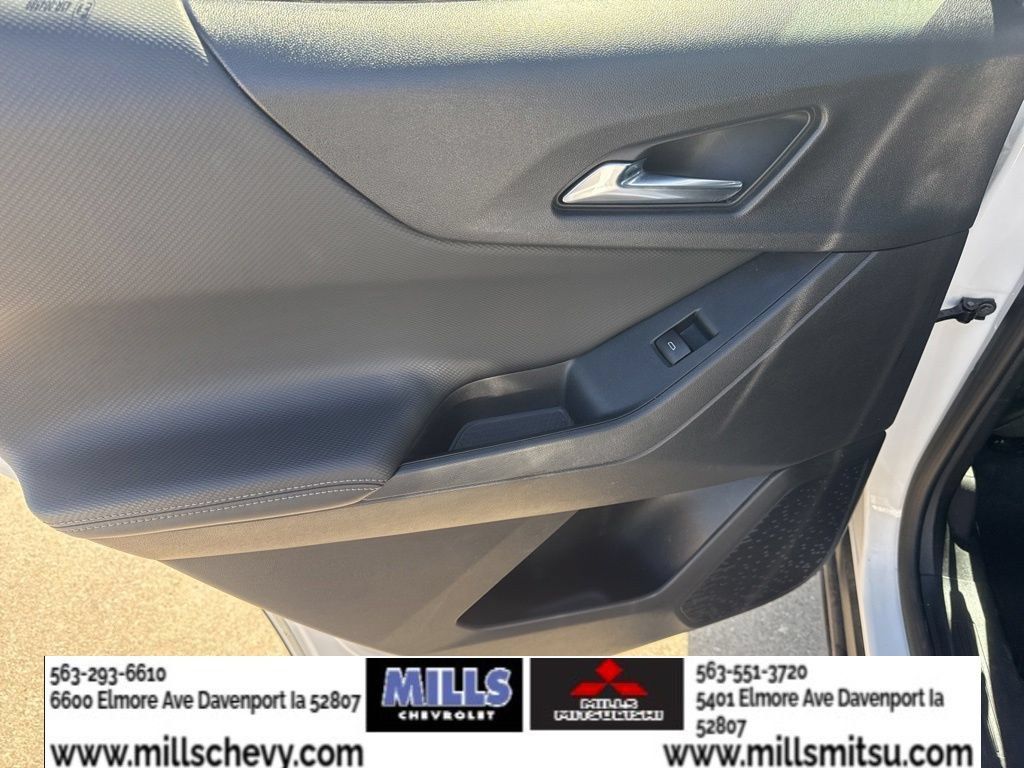 Used 2025 Chevrolet Equinox LT FWD image 18