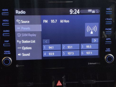 Used 2022 Toyota Corolla LE FWD image 25
