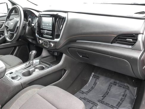 Used 2018 Chevrolet Traverse LT image 34