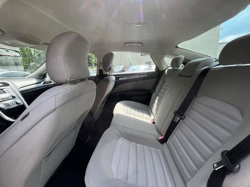 Used 2017 Ford Fusion S FWD image 21