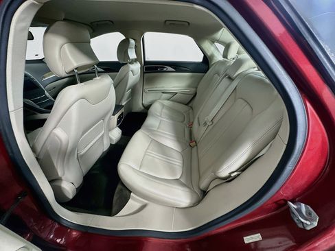 Used 2016 Lincoln MKZ FWD image 27