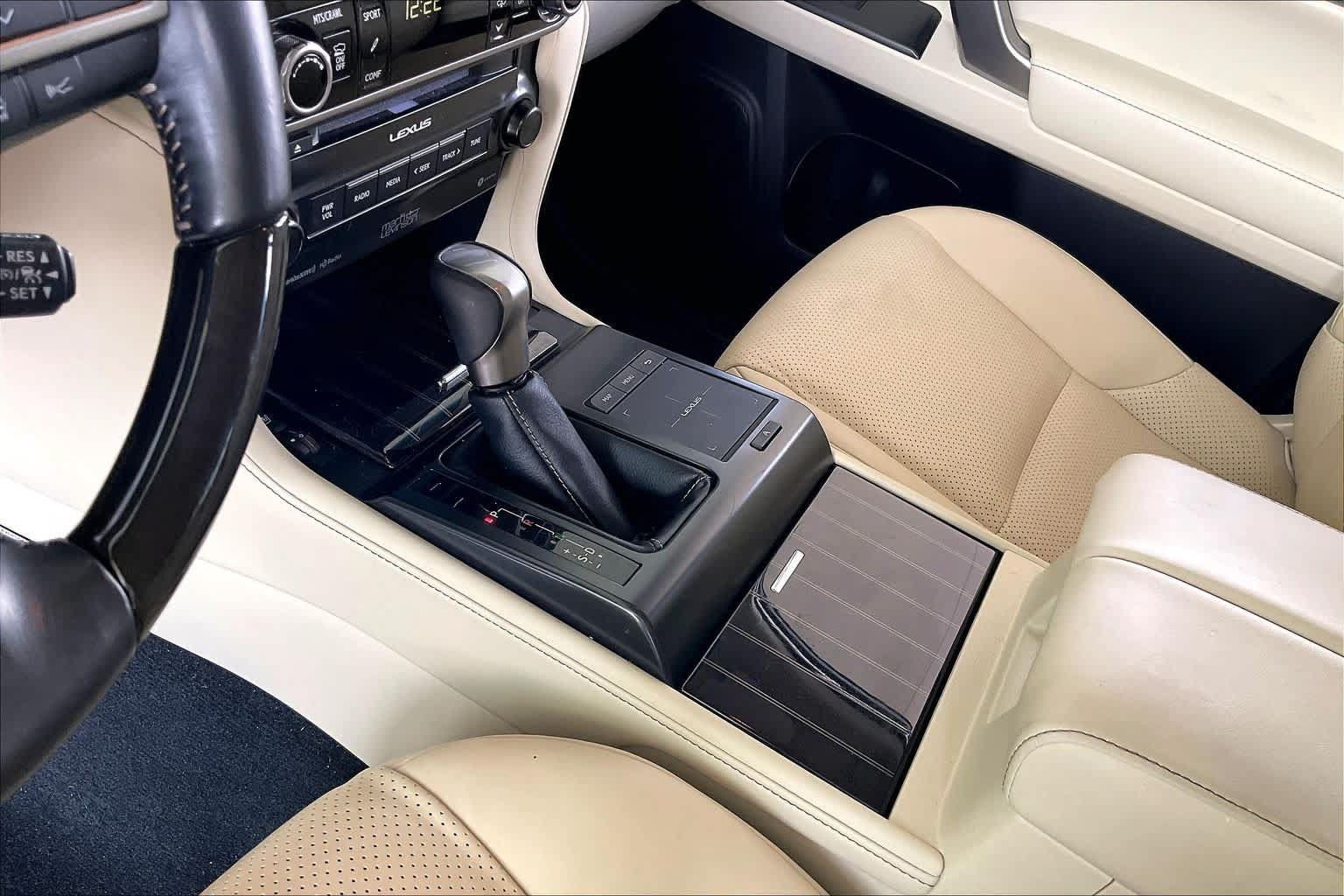 Used 2023 Lexus GX 460 Luxury w/ Sport Design Package AWD/4WD image 14