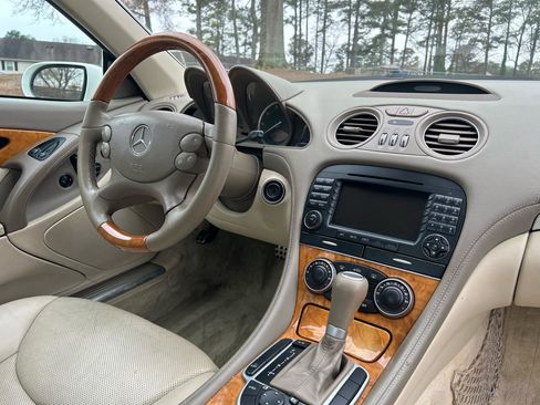 Used 2008 Mercedes-Benz SL 550 image 22