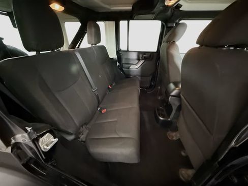 Used 2018 Jeep Wrangler Unlimited Sport S AWD/4WD image 20