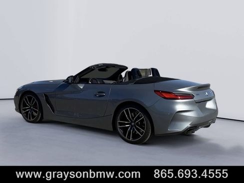 Used 2024 BMW Z4 M40i w/ Premium Package image 5