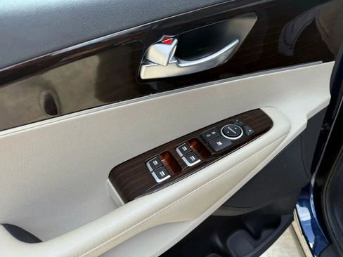 Used 2019 Kia Sorento LX image 23