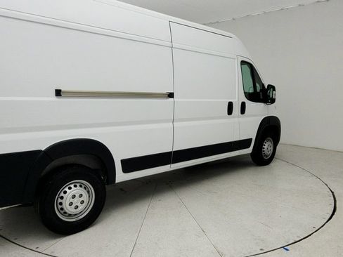 Used 2026 RAM ProMaster 2500 w/ Convenience Group FWD image 8