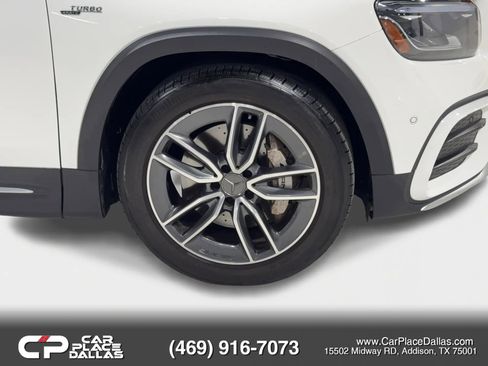Used 2025 Mercedes-Benz GLB 35 AMG 4MATIC image 37
