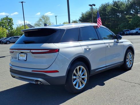 Used 2022 Lincoln Corsair AWD w/ Premium Package image 6